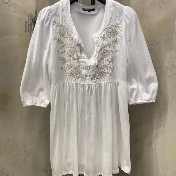 23 Vingt-trois arrondissements 꽃자수 블라우스 