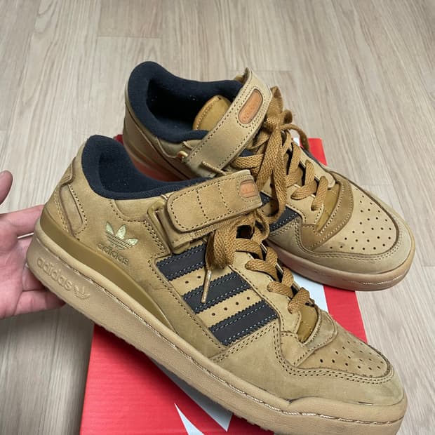 아디다스 포럼 된장 255사이즈