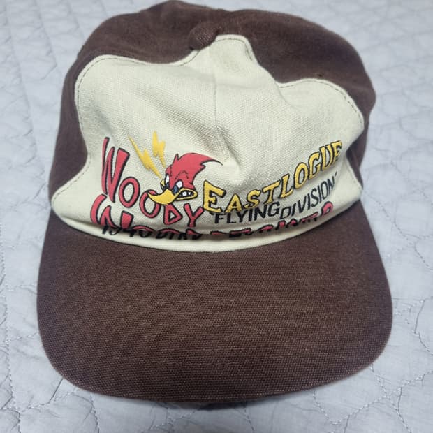 이스트로그 WOODPECKER PRINTING TRUCKER CAP 모자