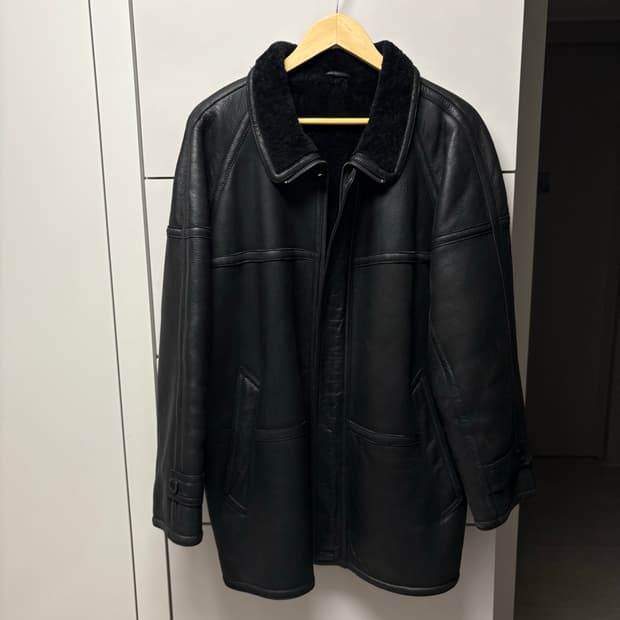 빈티지 블랙 무스탕 하프 코트 100사이즈