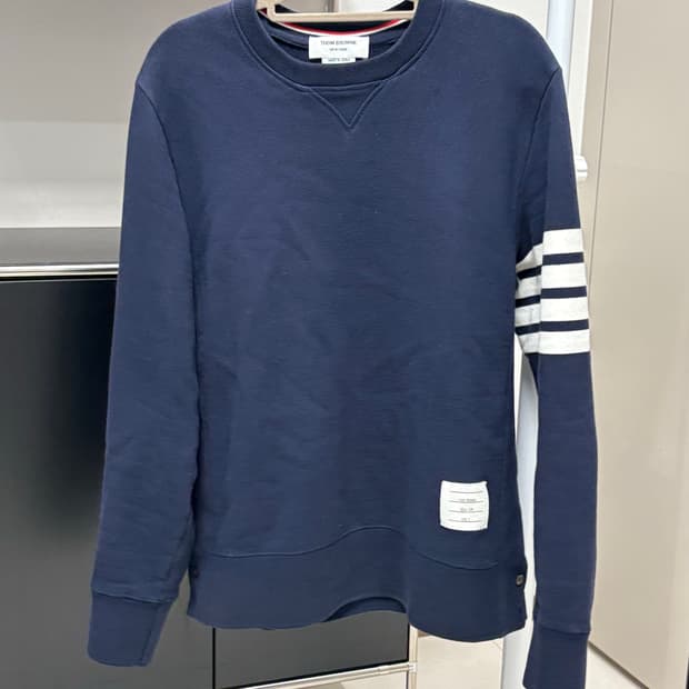 톰브라운 맨투맨 4사이즈