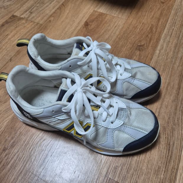 뉴발란스 878 260사이즈 운동화