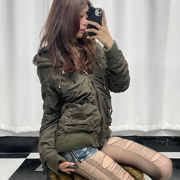 🎸카키 셔링 패딩🎸