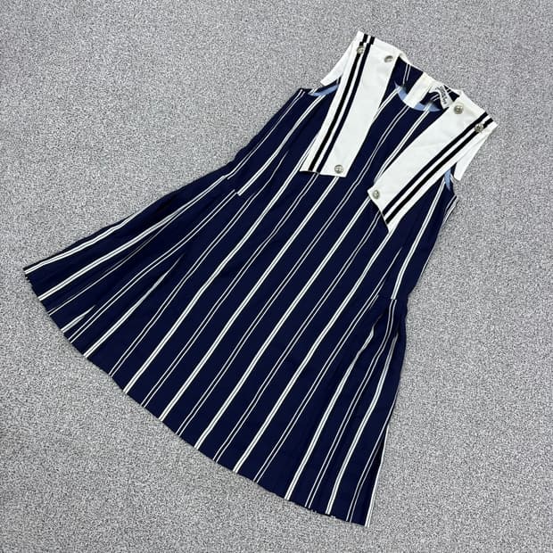 36 럭키슈에뜨 스트라이프 카라 원피스 0428J