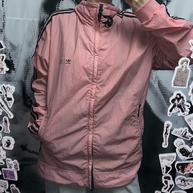 아디다스 CP컴퍼니 핑크 바람막이 자켓