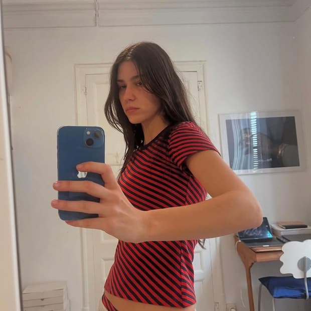 팔로마울 반팔 티셔츠