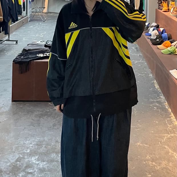 아디다스 90s 올드스쿨 바람막이 H1060