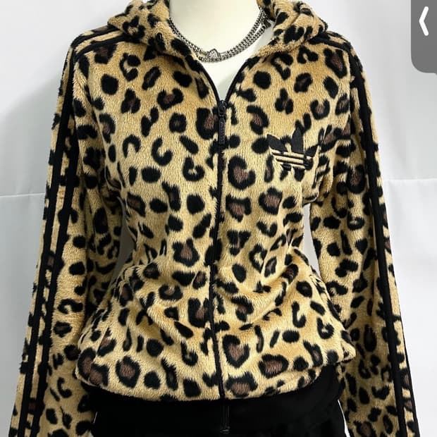 아디다스 레오파드 호피 쉐르파 후드집업