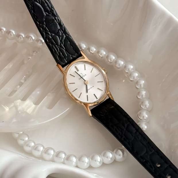 오메가 제네브 수동 오벌 시계