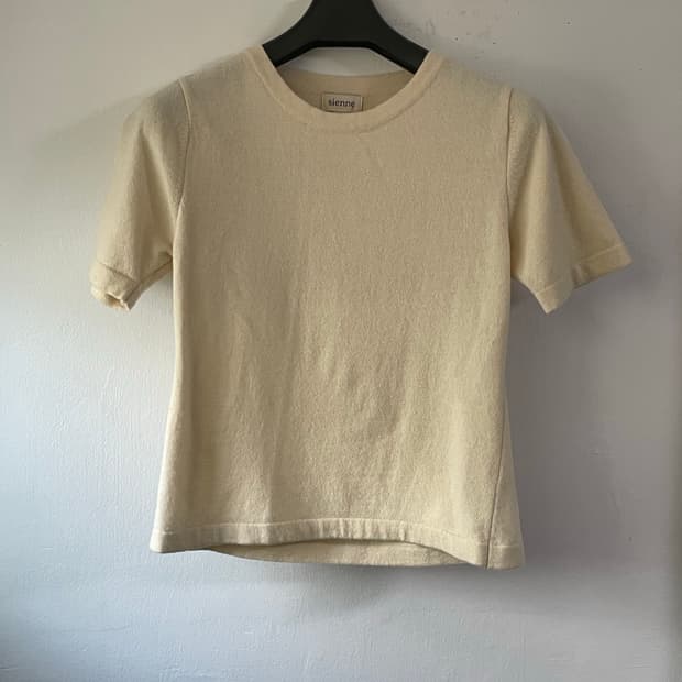 시엔느 울 라운드 크림 니트 새상품