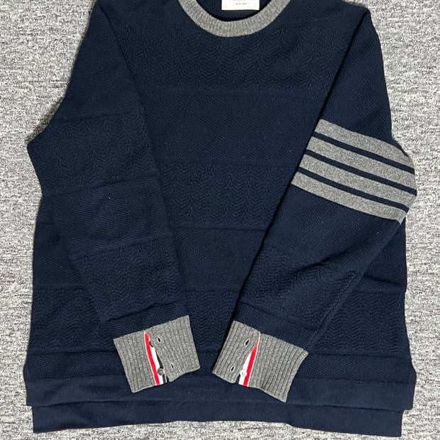 톰브라운 메리노울 니트 4사이즈