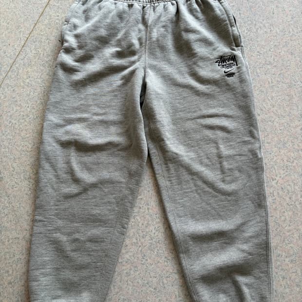 나이키 x 스투시 nrg 스웻 팬츠 (s사이즈)