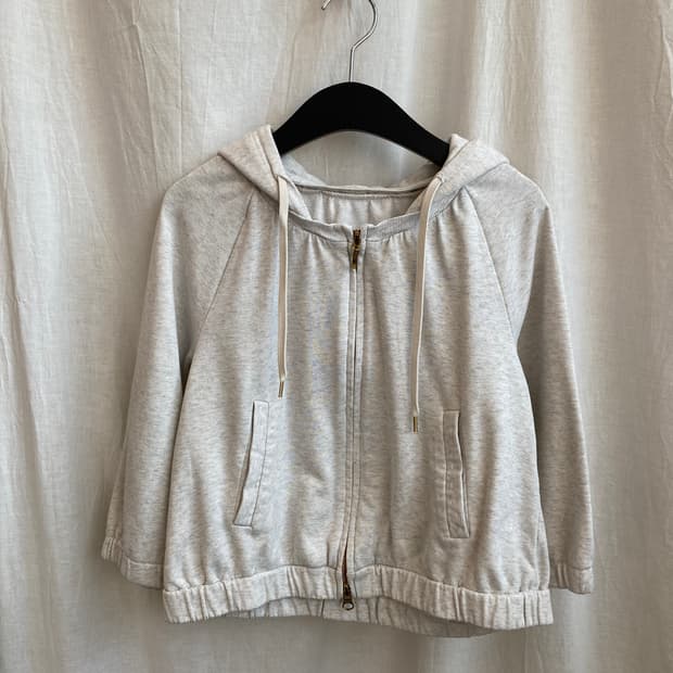 KUMIKYOKU 크롭 투웨이 후드집업(S-M)