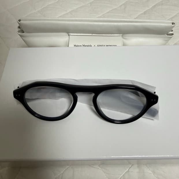 젠틀몬스터x메종 마르지엘라 mm112