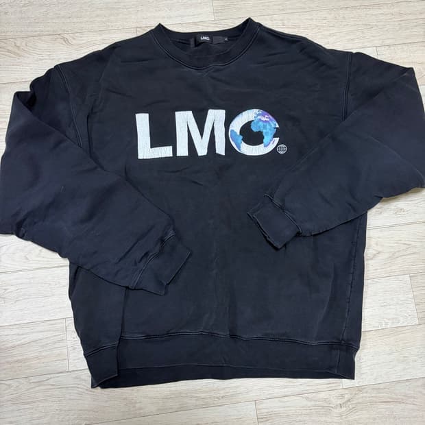 (L) LMC 맨투맨 블랙