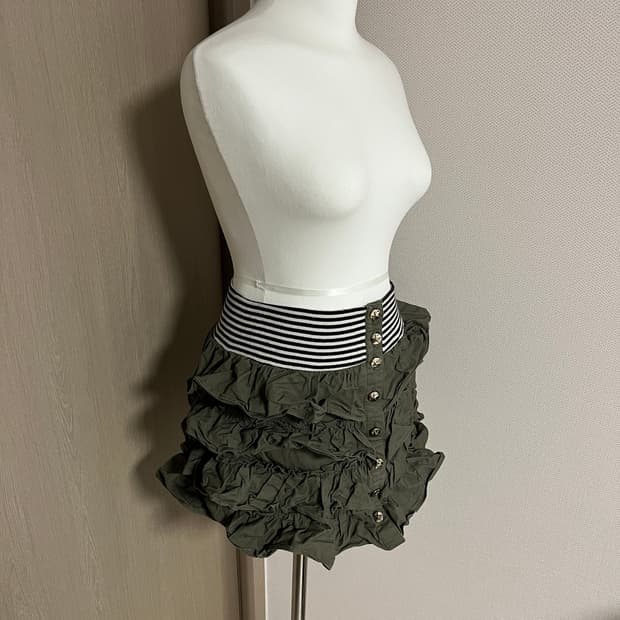별단추 갸루 스커트 ⭐️