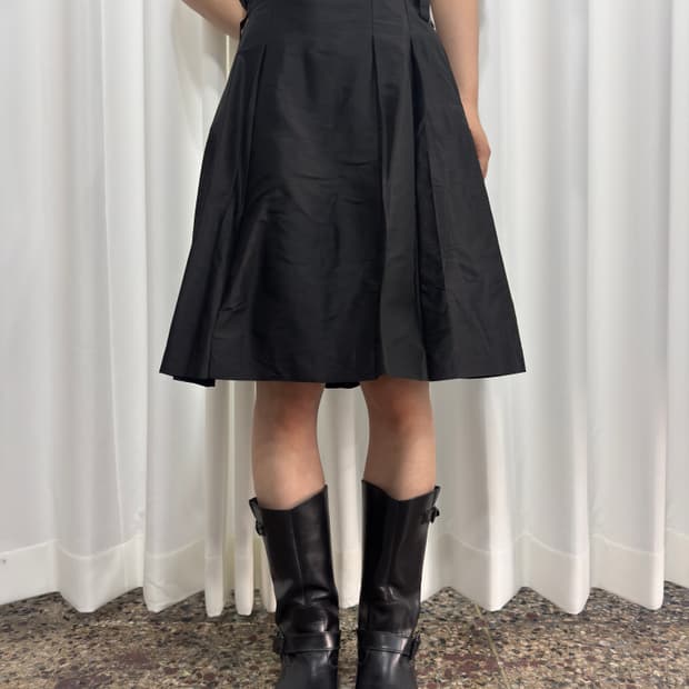 pleats midi skirt