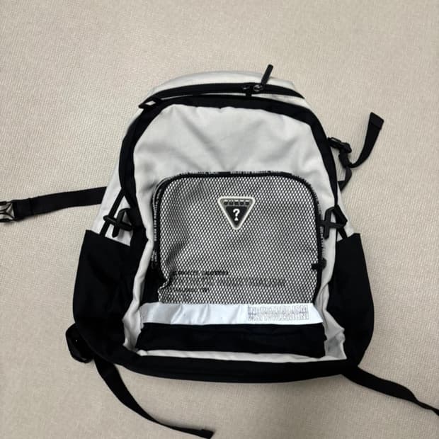 게스 guess 백팩