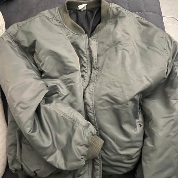 남성 카키 항공점퍼 