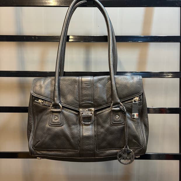 [FREE] 마이클코어스 Michael Kors 레더 숄더백 7.5