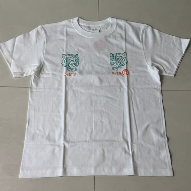 OSAKS 4 MAP TEE 오삭스 4 맵 티