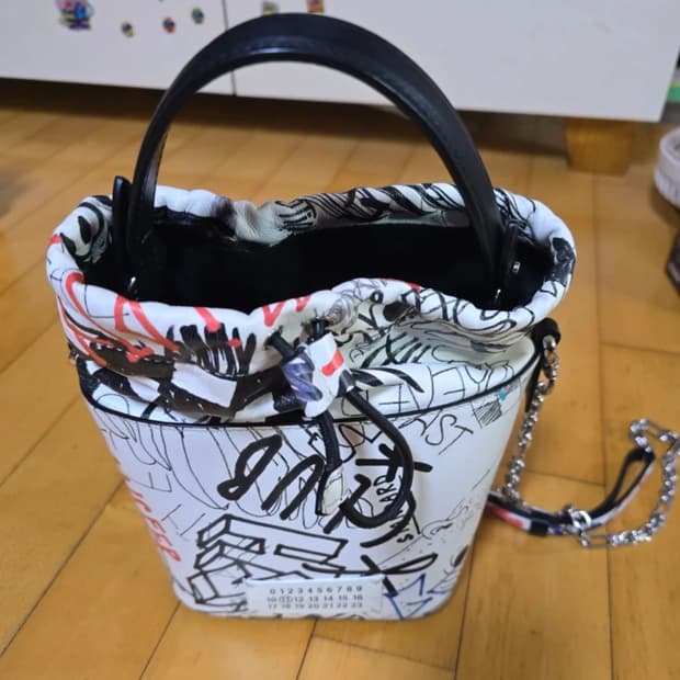 메종마르지엘라 그래피티 마이크로 백 급처