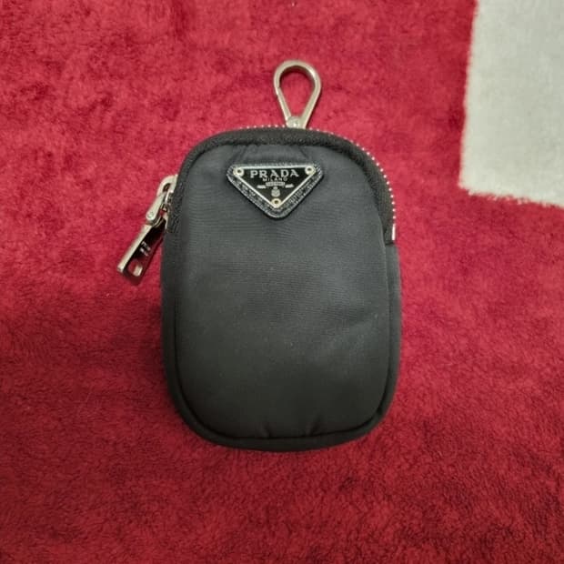 프라다 미니파우치 키링