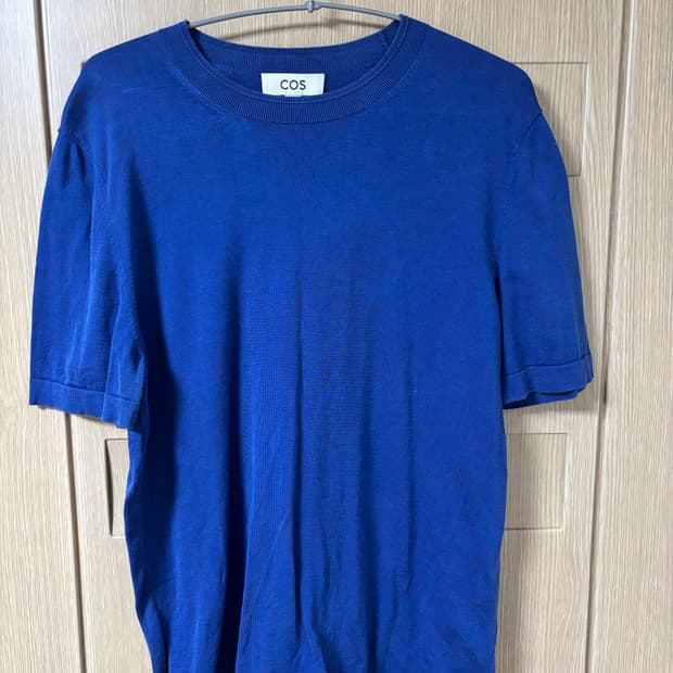 COS 슬림 니트 반팔