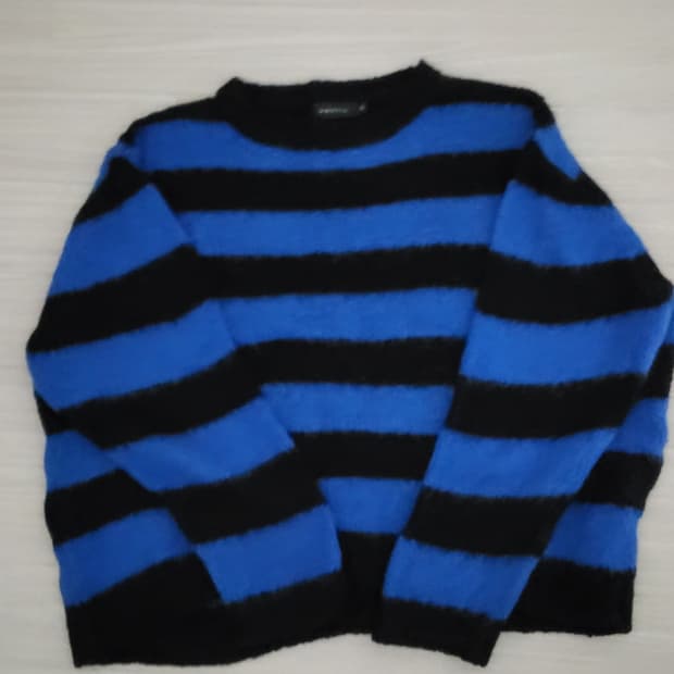 원더플레이스 바스틱 펑크 블루 블랙 니트 스웨터