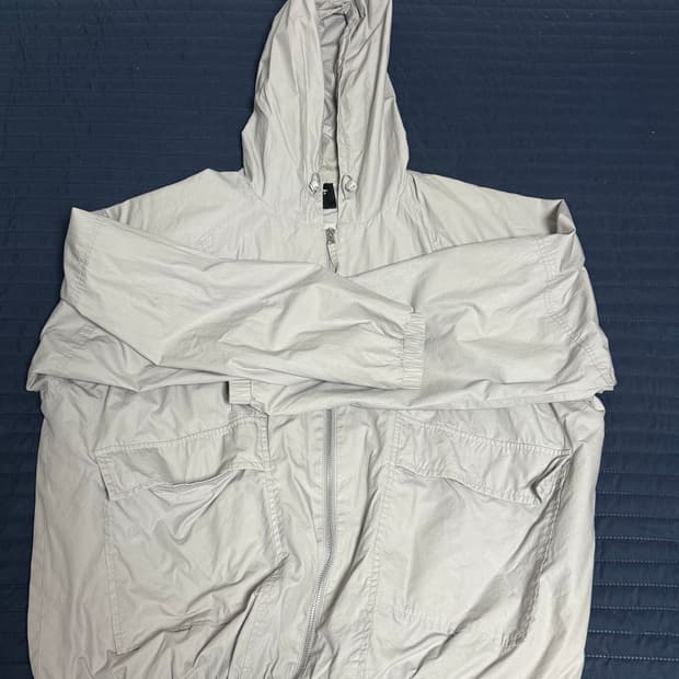 그루브라임 그레이 바람막이