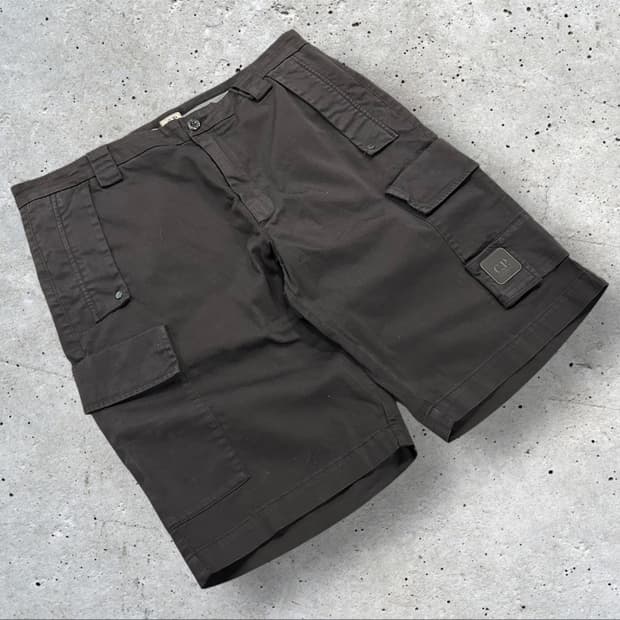 [52] C.P. 씨피컴퍼니 카고 반바지 버뮤다 블랙
