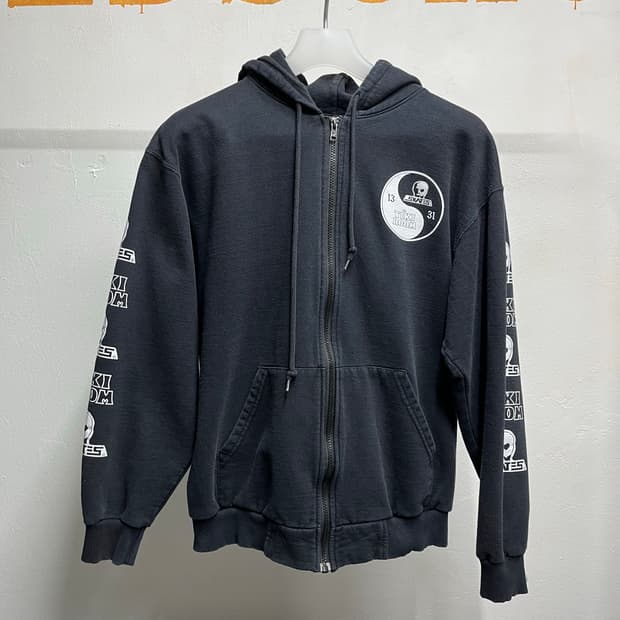 old skull skates hoodie