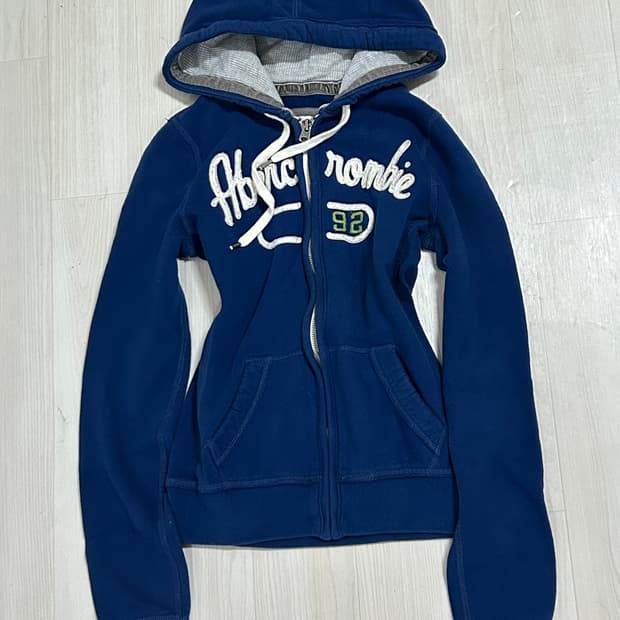 💙유일매물 아베크롬비 딥블루 딱붙핏 후드집업 💙
