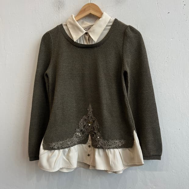 액시즈팜 와플 레이어드 블라우스