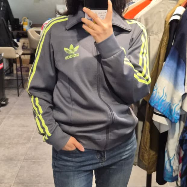 [NO.9] 아디다스 형광 포인트 그레이 져지