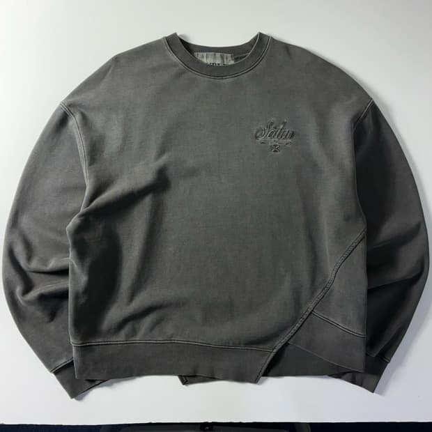 Satur  세터 더블린 언발란스 차콜 맨투맨 