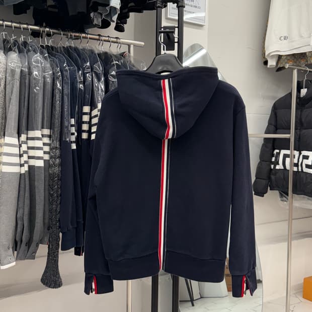 [3] 톰브라운 백삼선 후드티