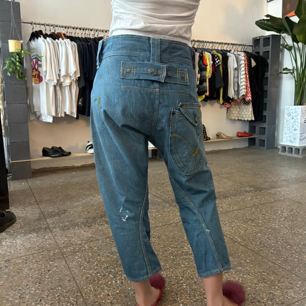 Levis 엔지니어드 진 신치백 카프리