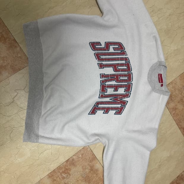 슈프림 인사이드 아웃 크루넥 애쉬 그레이 색상 XL 사이즈    