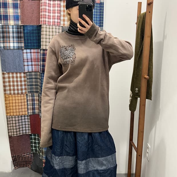 Buckaroo 브라운 패치 니트