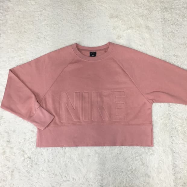 나이키 여성 음각 크롭 맨투맨 BB27