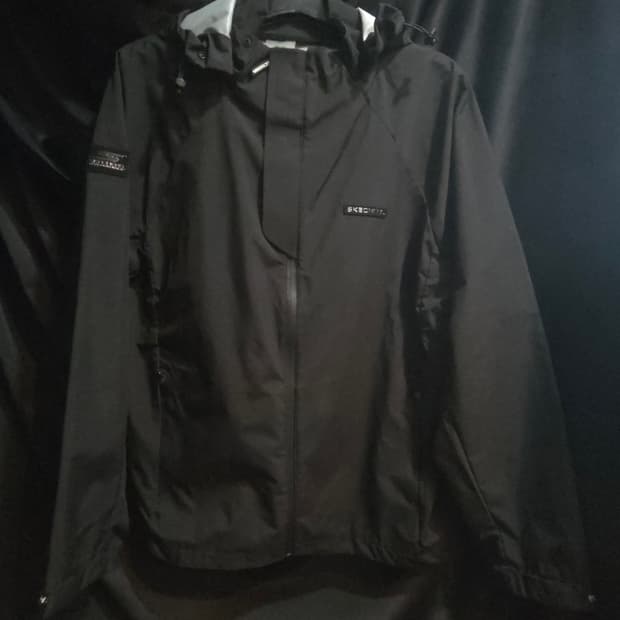 스케쳐스 블랙 후드 바람막이 자켓
