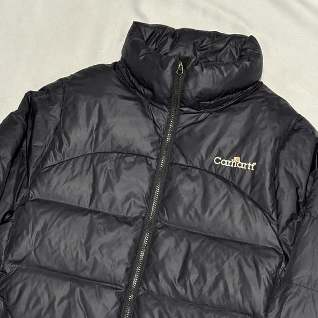 XL 칼하트 WIP 로고 유광 다운 패딩