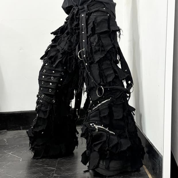 Uniz 블랙 몬스터 팬츠