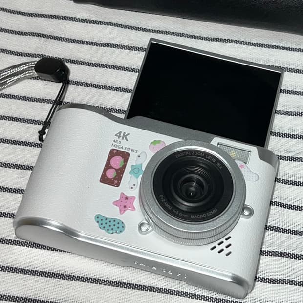 4K 플립 스크린 디지털 카메라 + 카메라 파우치 + SD 카드 리더기