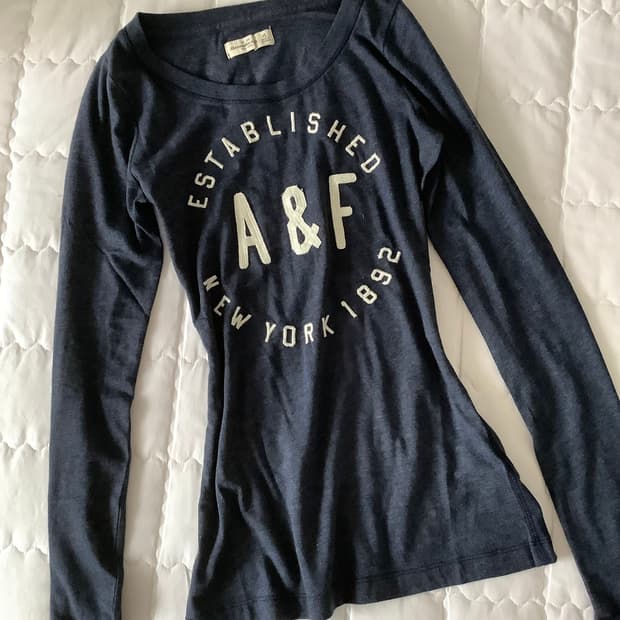 아베크롬비 슬림핏 네이비 롱슬리브 긴팔티