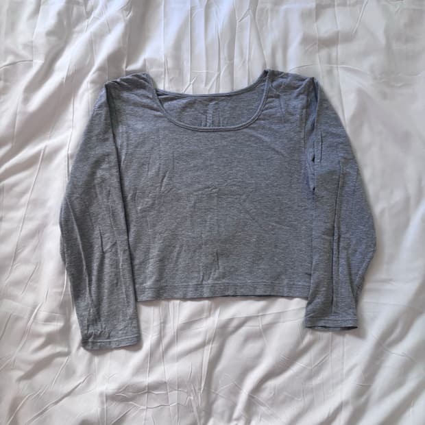 에프터먼데이 카프리 티셔츠