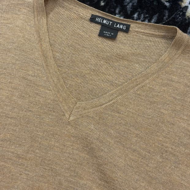 헬무트랭 브이넥 니트