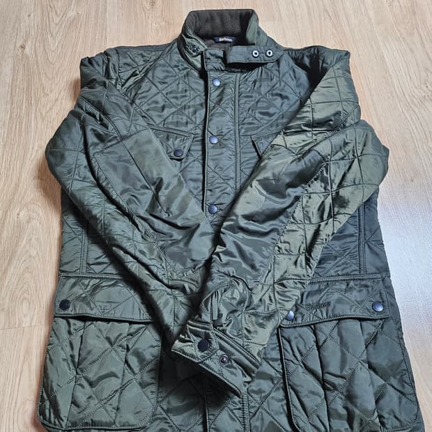 [L]바버 아리엘 폴라퀼팅 자켓 올리브