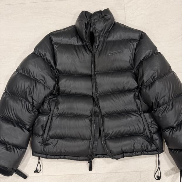 녹타 패딩 초판 판매합니다 